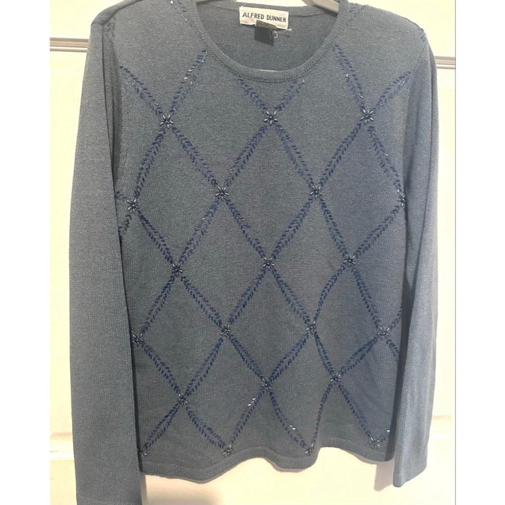 Vintage Alfred Dunner sweater M women's festive holiday Blue Beaded Crew Neck